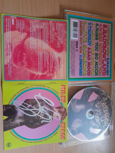 Miley cyrus autograph - miley,