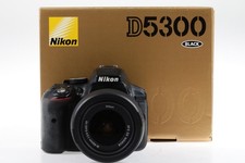 Nikon D5300 con AF-S DX 18-55mm f/3,5-5,6 VR - SNr: 4322787