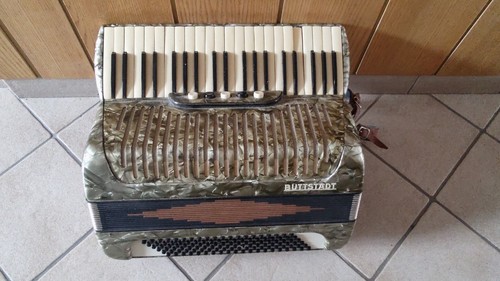 Vecchia fisarmonica buttstadt - fisarmonica,