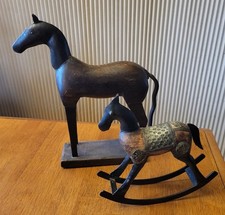 Sculture cavallo e cavallo a