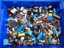 3,2 Kg Di Componenti Elettronici Da Vari Test Gear HP, WG, Anritsu, Racal