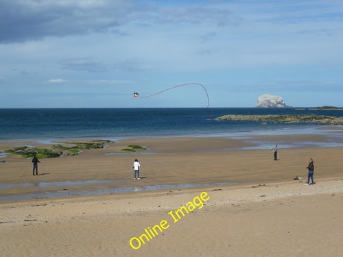 Photo 12x8 kite flyers - 12x8, at