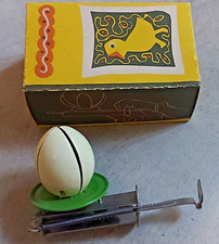 La schiusa dell'uovo, metallo