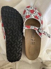 Birkenstock "Birki's" - sfondo