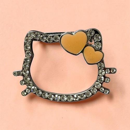 Hello kitty brooch - hello, heart
