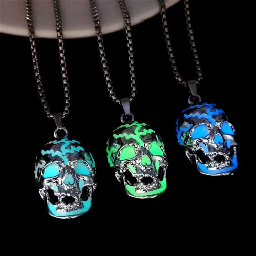 Ciondolo teschio luminoso - 💀,