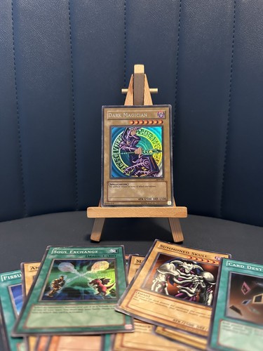 Dark magician mago - gi-oh!,