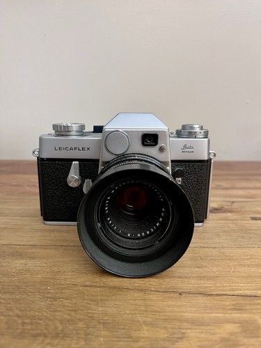 Leicaflex con obiettivo