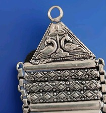 Bracciale India Rajasthan Banjara in argento fine XIX secolo. Mai usato