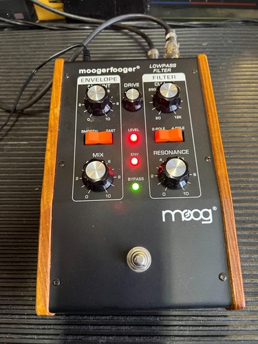 Moog moogerfooger 101 - moogerfooger, mf-101