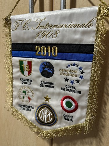 Gagliardetto inter 2010 - gagliardetto,