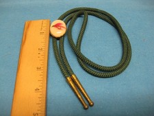 Cravatta Bolo vintage con scivolo esca pesca a mosca, incassata in Lucite