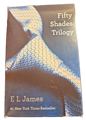 Fifty shades trilogy - fifty,