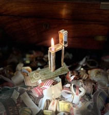 Accendino Rothschild, colore