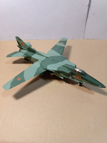 Mig flogger maqueta avion - mig-27,