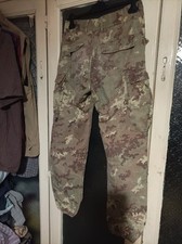 Pantalone mimetica vegetato  Esercito Italiano. Misura 46.  Usato.