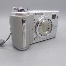 Fujifilm fotocamera digitale FinePix E510 5,2 megapixel argento testata