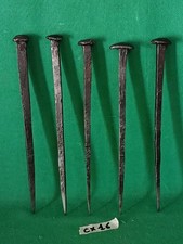 LOTTO 5 ANTICHI CHIODI ARTIGIANALI FATTI A MANO IN FERRO BATTUTO FORGIATO. CX16