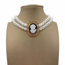 Collana chocker perle in stile