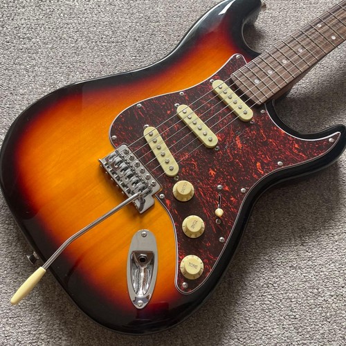 Eko guitars tribute 300 - guitars, st-300