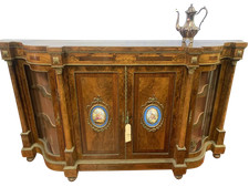 Antico mobile servante