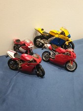 4 Modellini Moto Ducati 996  999s Desmosedici 65 Capirex Honda Pramac Max Biagi 