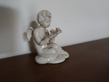 Statuetta Capodimonte porcellana bianca – angioletto con ali e fiori