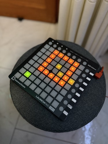 Novation launchpad mini mk2 - launchpad,