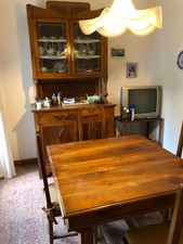 Credenza con tavolo sedie - con,