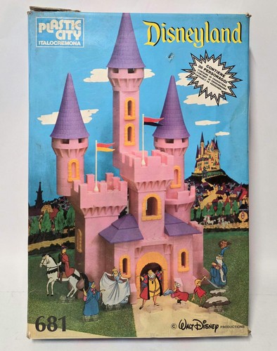 Plastic city 681 - plastic,