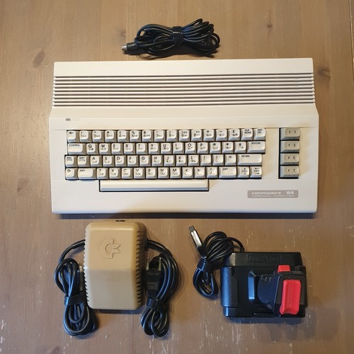 Commodore c64c con sigillo - -,