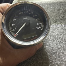 Harley Davidson Breakout /Deluxe / Fat Boy / Softail Speedometer Km HD-70900370A