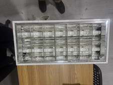 Lampade 2x18 A Griglia Bianca Per Ufficio