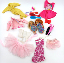 BARBIE MATTEL LOTTO DI VESTITI ORIGINALI PER BARBIE , SKIPPER E SHELLY