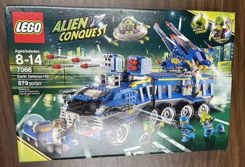 Lego 7066 alien conquest earth - alien,