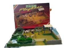 BRITAINS 1:32 FARM 4711 PLAY BASE giocattolo classico da collezione