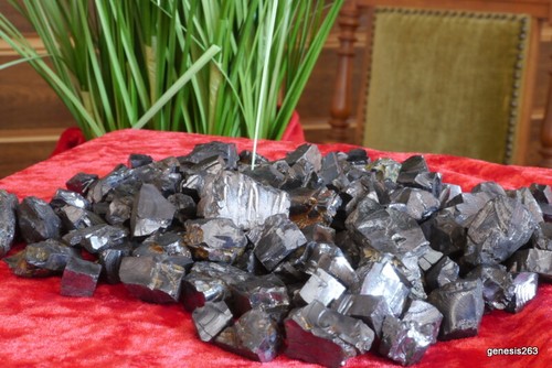 Shungite pregiata alta - shungite, (alta