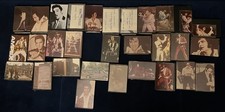 ELVIS PRESLEY RARE COLLECTOR TAPES WITH 27 PICTURES LOT of 30 Tapes UNIQUE 