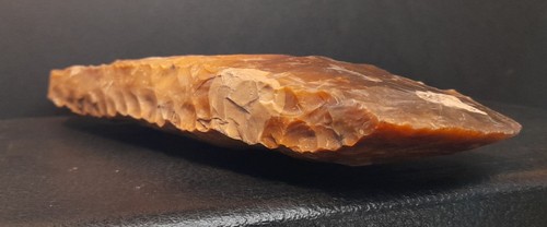 Hache taillée silex orange - hache,