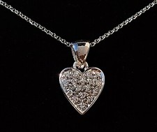 ciondolo a cuore in oro bianco