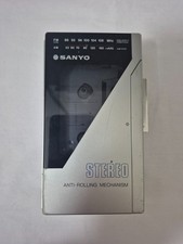 Vintage Sanyo M-G32 Portable