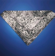 Bandana doppio strato molto consistente ottimo materiale colore grigio lavato