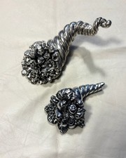 2 SOPRAMMOBILI CORNUCOPIA