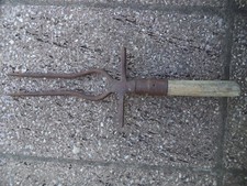 Antico attrezzo palo luccio