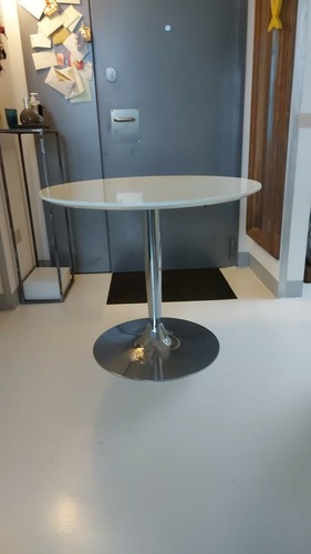 Tavolo tondo bianco - e, acciaio