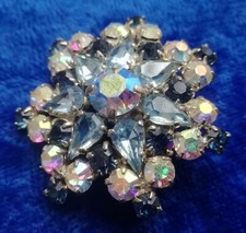 VINTAGE Bijou ancien BROCHE cristaux strass brillants couleur bleue borealis 