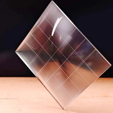 Schermo luminoso con griglia