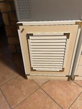 Comodino mobiletto stile