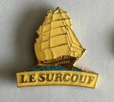 59 - Pin's BATEAU LE SURCOUF -