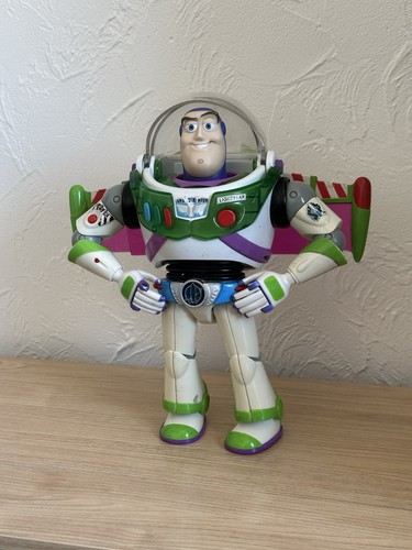 Disney pixar buzz lightyear - pixar,